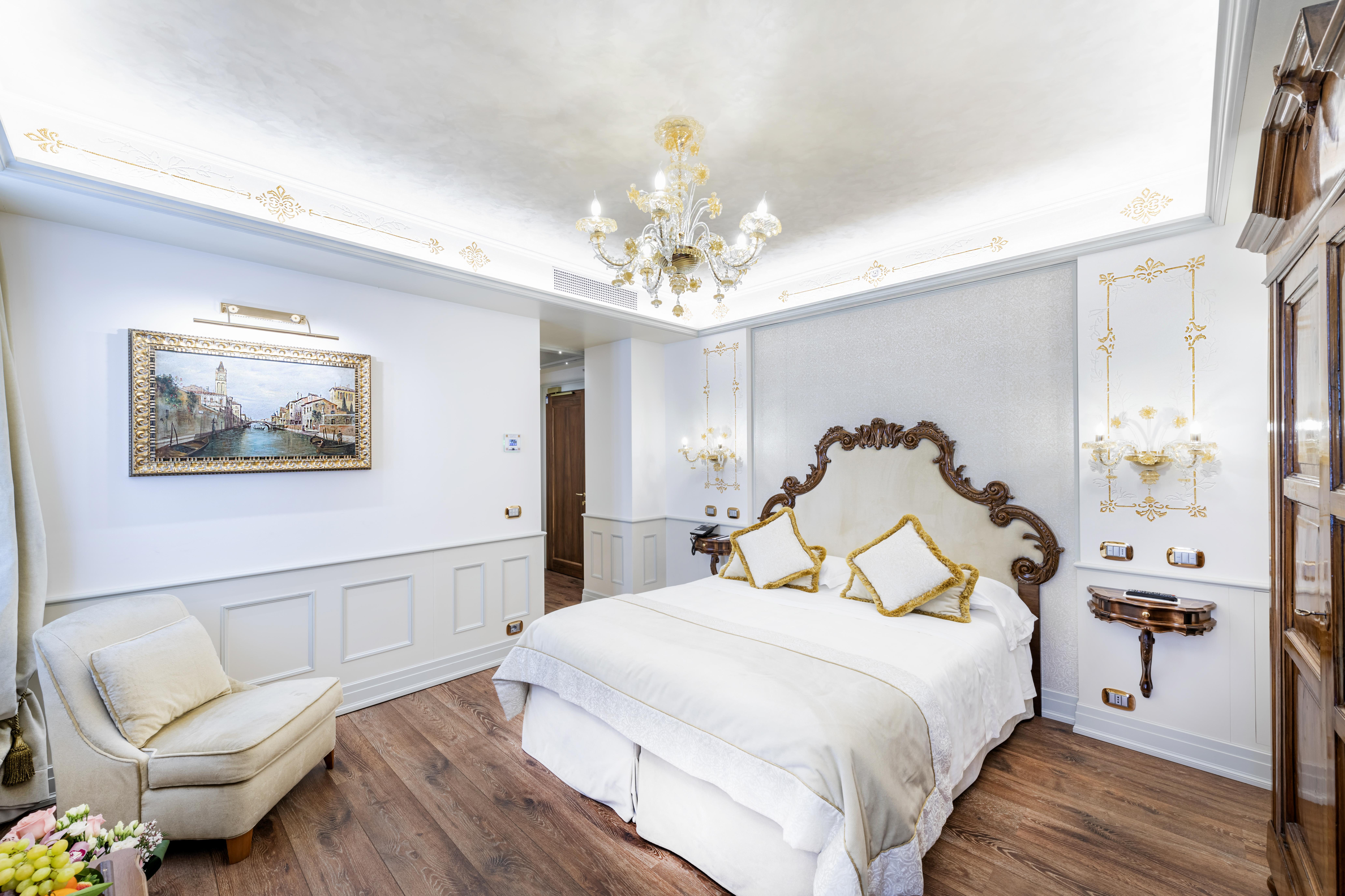 Hotel Monaco&grand Canal