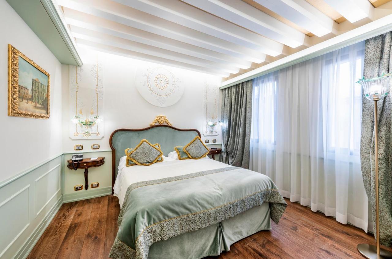 Monaco&grand Canal Hotel 4*
